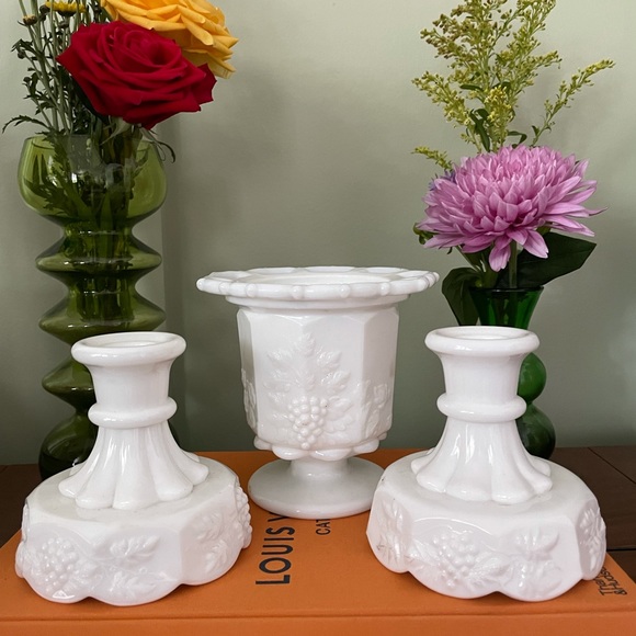 Milk glass grapevine 3 piece set - Picture 1 of 2